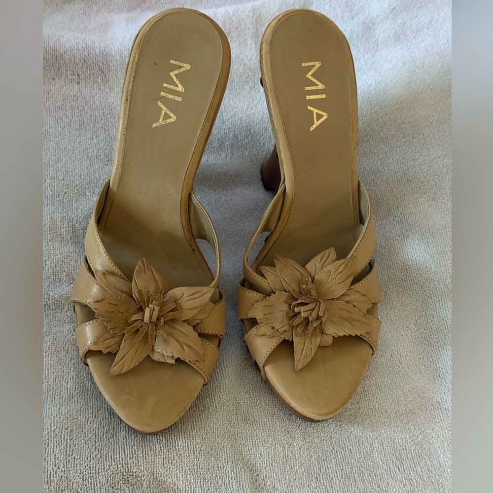 MIA Tan Heeled Shoes Elegant Design Wooden Heel Studded Accents Genuine Leather